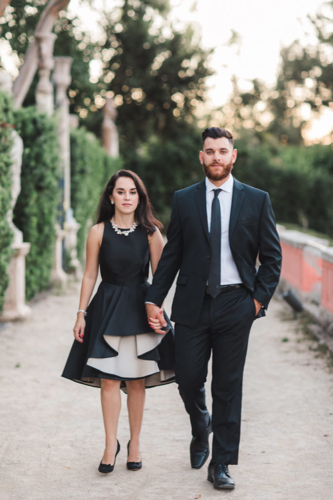10 tips to relaxing and authentic engagement photos